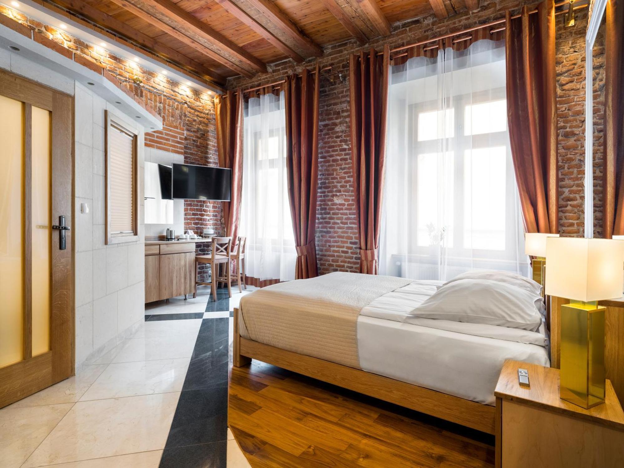 Aparthotel Stare Miasto Krakau Buitenkant foto